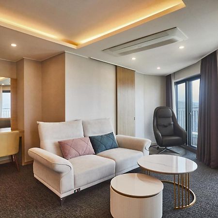 Chuncheon Eston Hotel Экстерьер фото