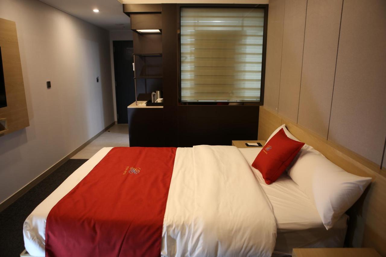 Chuncheon Eston Hotel Экстерьер фото