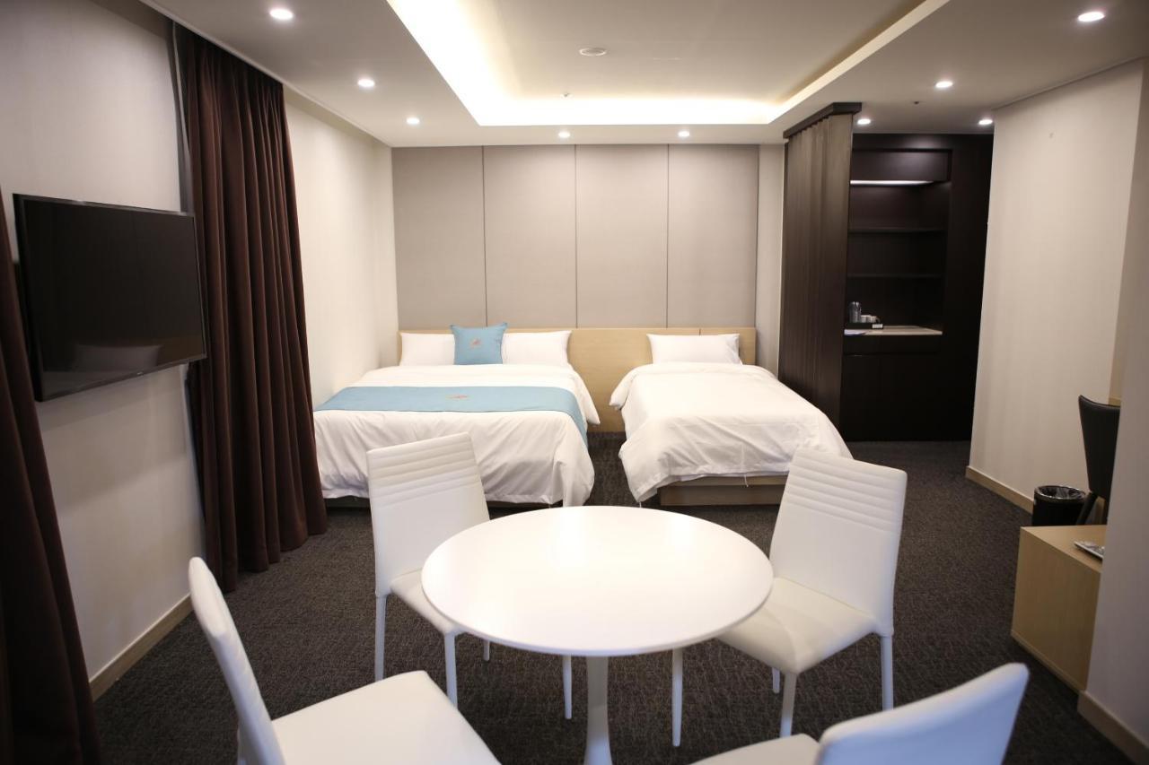 Chuncheon Eston Hotel Экстерьер фото