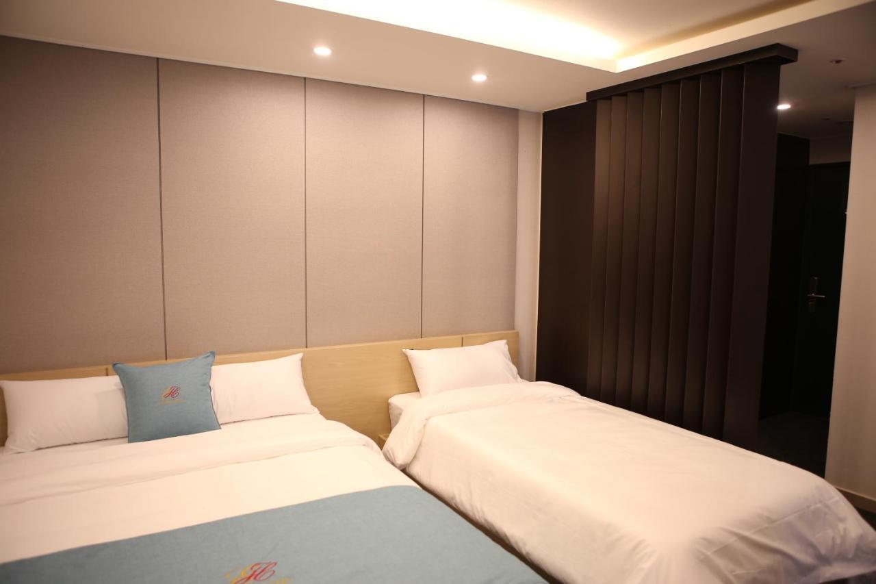 Chuncheon Eston Hotel Экстерьер фото