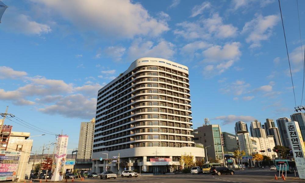 Chuncheon Eston Hotel Экстерьер фото