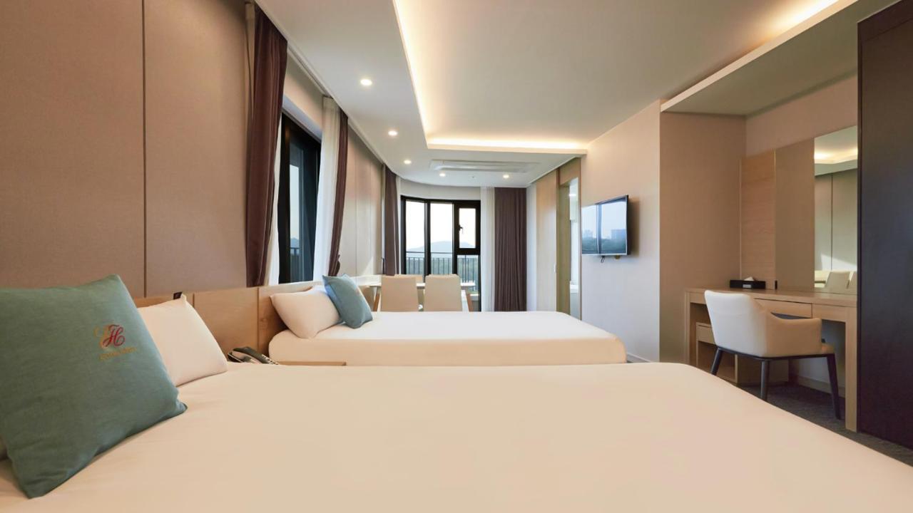 Chuncheon Eston Hotel Экстерьер фото