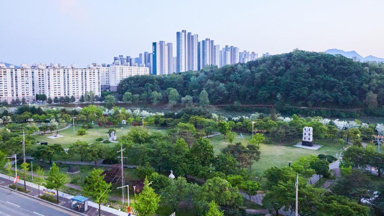 Chuncheon Eston Hotel Экстерьер фото